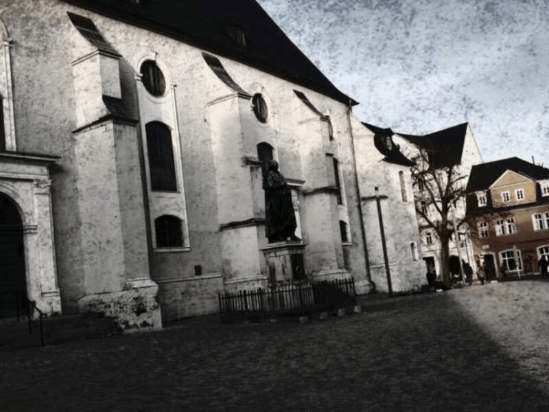 Weimar: DunkelWeimar, true crime citytour and game - The Unique Appeal of DunkelWeimar’s True Crime Focus