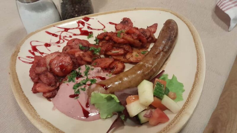 Weimar: Painting with a meal  paint pictures, relax, enjoy dinner - Why Choose This Artistic Dinner in Weimar?