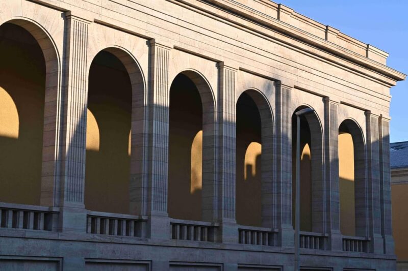 Weimar: Private walking tour of the Weimar Republic and National Socialism - Logistics and Accessibility