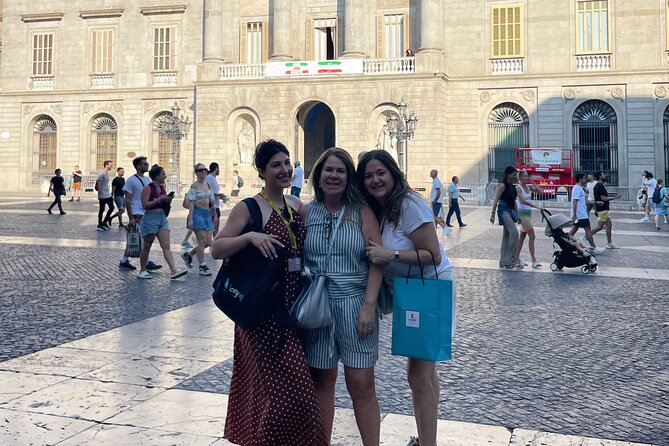 Welcome Private Chauffeured Tour with Licensed Guide - Gaudí’s Masterpiece: Sagrada Família