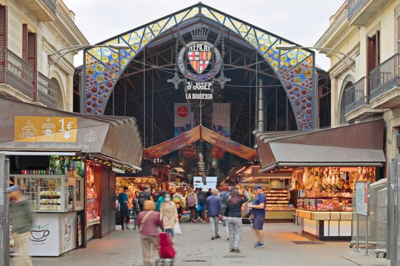 Welcome to Barcelona! Your Essential Orientation Tour. - Meeting at Plaza Catalunya and the Tour Start