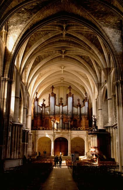 Welcome to Bordeaux: A Journey Through Time and Daily Life - Ending at Place de la Bourse and Miroir d’eau