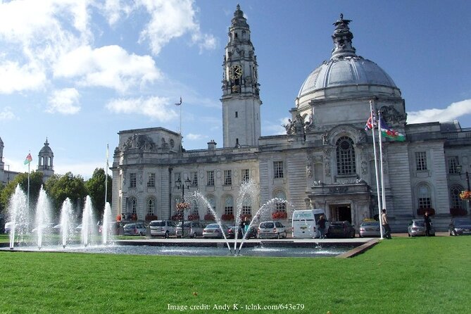Welcome to Cardiff: Private 2-hour Walking Tour - The Finale at the National Museum of Cardiff