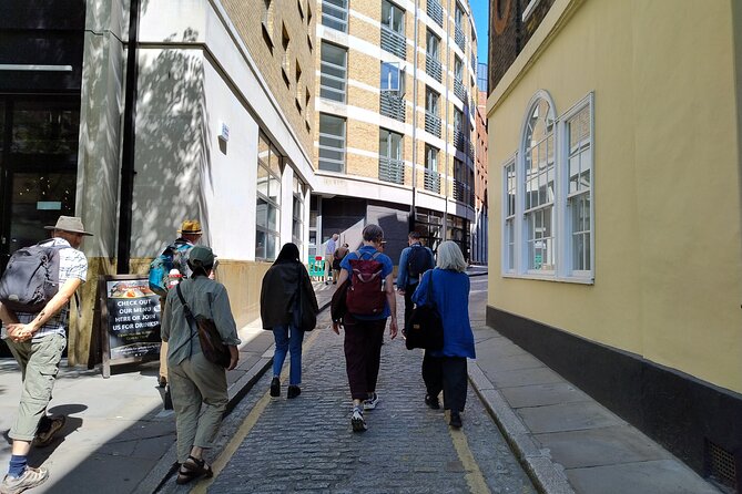 Welcome to London Tour with Borough Market Lunchbreak - Visiting the Royal Parks and Buckingham Palace