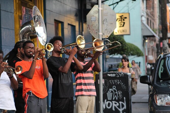 Welcome to New Orleans: Private Half-Day Highlights Walking Tour - Off-the-Beaten-Path Local Spot for a Drink