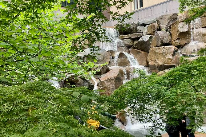 Welcome to Seattle Walking Tour - Exploring Downtown and SODO Neighborhoods