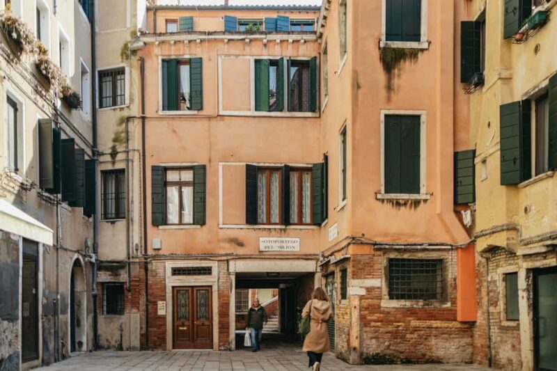 Welcome to Venice: St. Mark's Basilica & Gondola Ride - Key Points