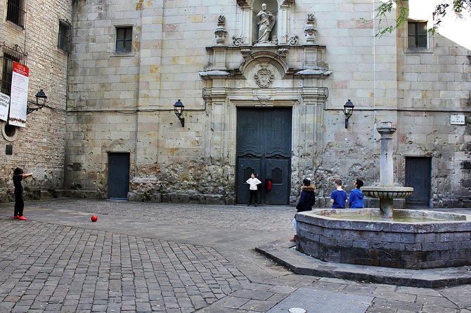 Welcome Tour in Barcelona - Discovering Placa del Rei and Barcelona’s Medieval Roots