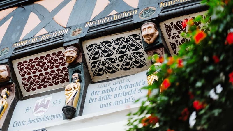 Wernigerode: Daily city tour "1000 steps around the town hall" - Visiting St. Sylvestri Church in the Heart of the Old Town