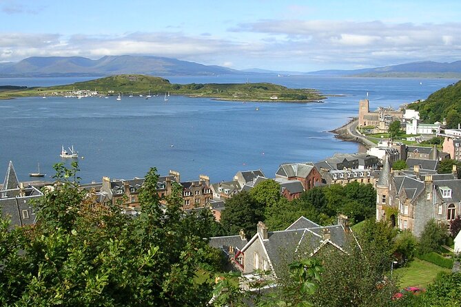 West Coast Lochs & Castles Tour - from Glasgow - Castle Stalker’s Medieval Charm