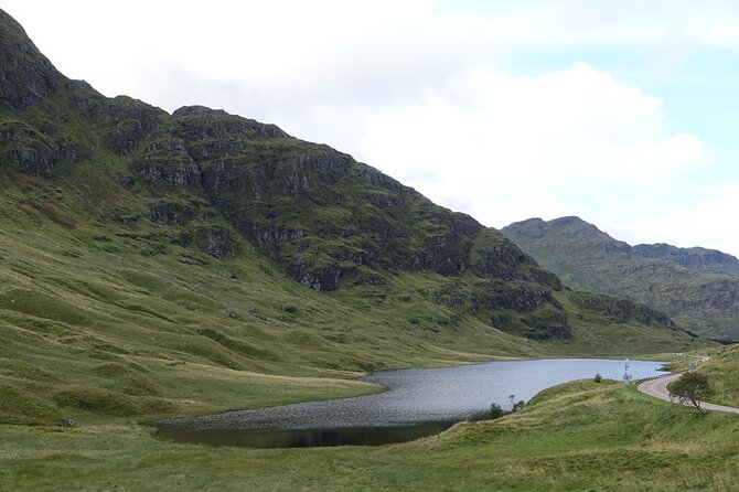West Coast Lochs & Castles Tour - from Glasgow - Glencoe’s Majestic Mountain Vistas