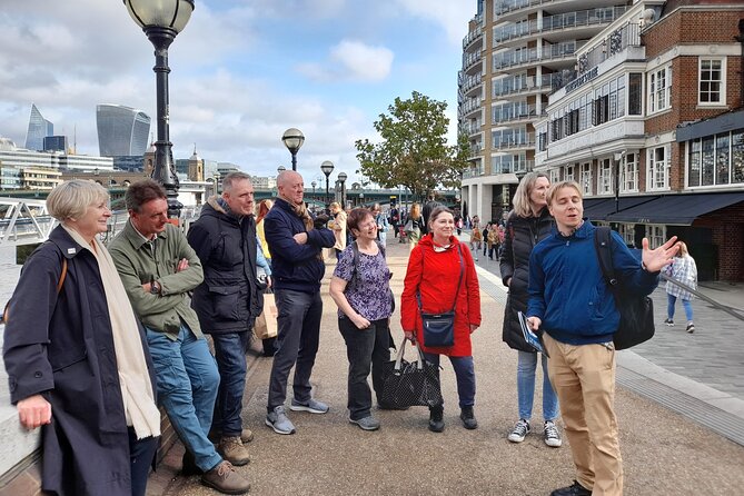 West End and South Bank Theatre Walking Tour in London - Starting at the Oscar Wilde Statue on Adelaide Street