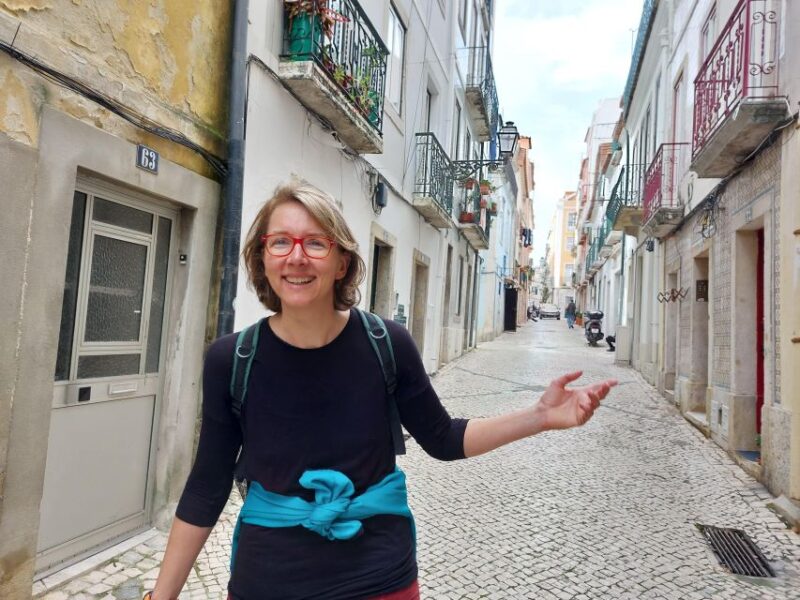 Western Lisbon: Tradition meets change (Walking tour) - Practical Details: Group Size, Meeting Point, and Tips