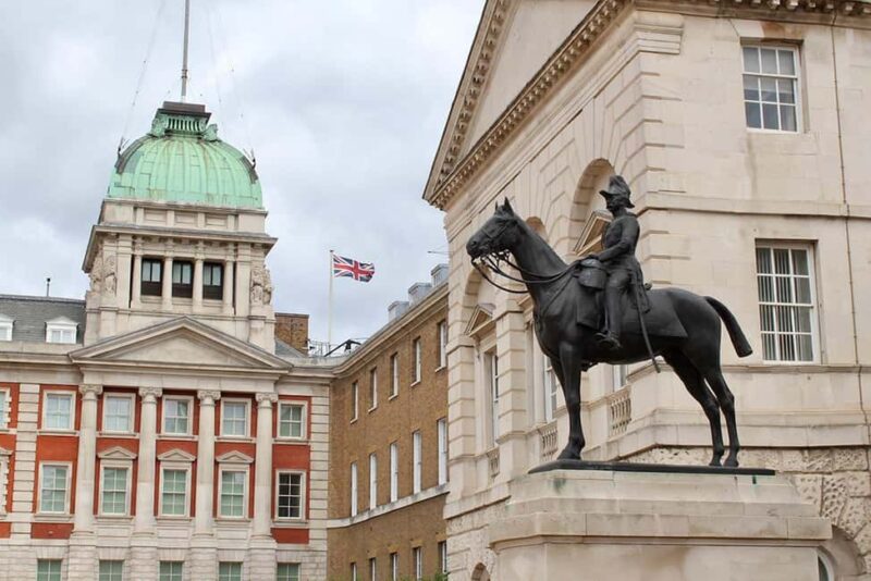 Westminster City Tour with Changing of the Guard - Comparing to Other London Tours