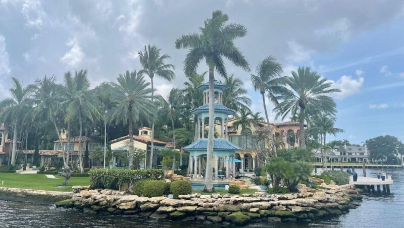 Wet & Dry Fort Lauderdale - Fort Lauderdale’s Historic Districts and Modern Yachting Culture