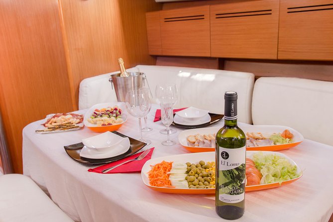 Whales & Dolphins watching in exclusive sailboat - The Crew and Guide: Knowledgeable and Respectful