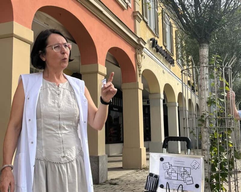 What is happiness - a philosophical city story tour through Ludwigsburg - Starting at the Bärenwiese: Your Meeting Point in Ludwigsburg