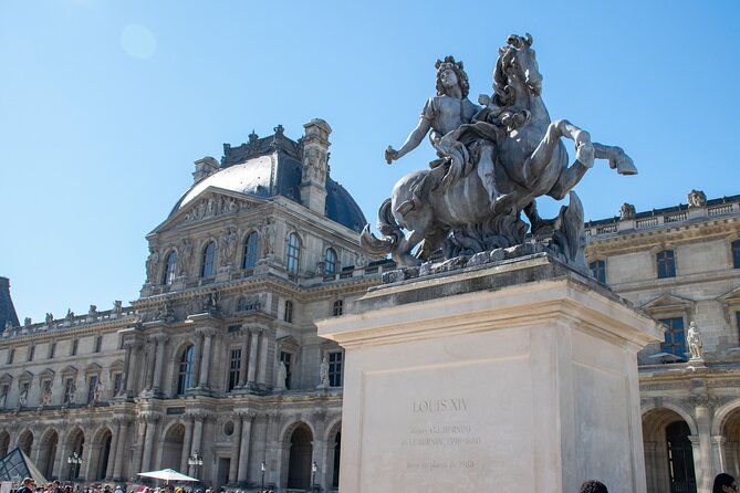 Wheelchair-Accessible Private Louvre Tour Stress-Free & Easy - The Highlights Inside the Louvre