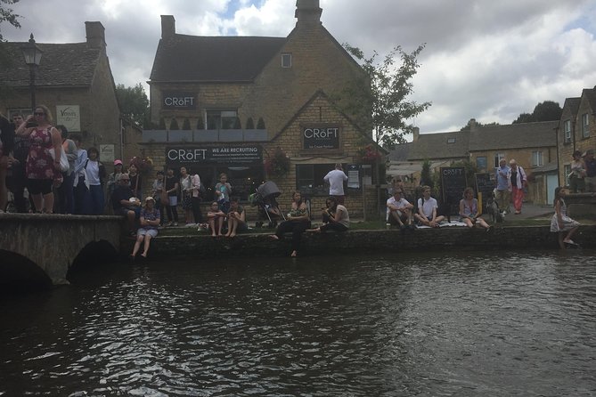 Whisky and Gin Private Tour in the Cotswolds with Driver Guide - Exploring Shipston on Stour: Traditional Pub and Local Flavors