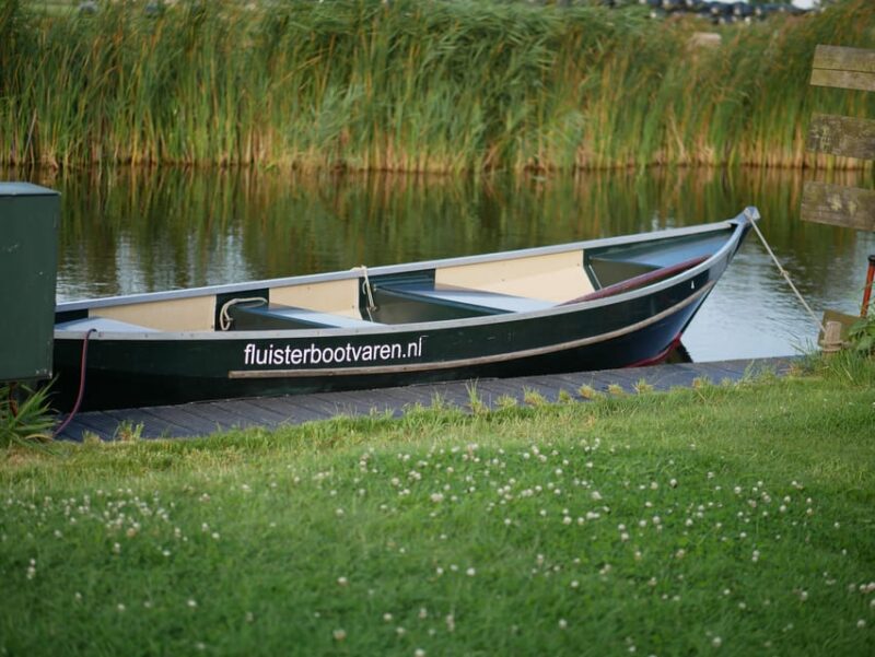 Whisperboat rental in beautiful area close to Amsterdam - The Self-Guided Route Through Waterland’s Natural Beauty