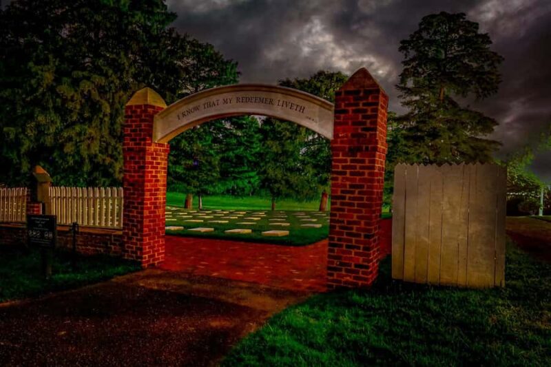 Whispers, Wraith, & Widows: Winston-Salem Walking Ghost Tour - The Atmosphere and Group Experience