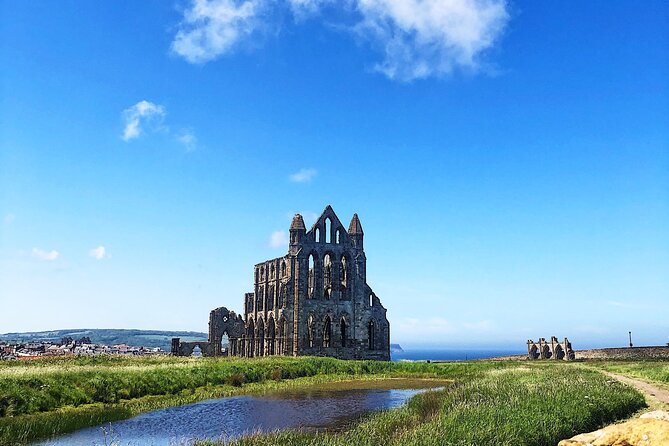 Whitby Tour App, Hidden Gems Game and Big Britain Quiz (1 Day Pass) UK - Discover Whitby with the Hidden Gems Game and Big Britain Quiz Tour