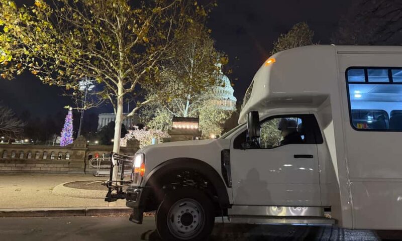 White House National Christmas Tree & Holiday Light Bus Tour - Celebrate the Holiday Season with a Cozy, Guided Bus Tour in Washington, D.C.