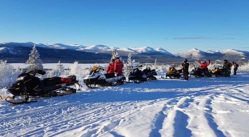 Whitehorse: Snowmobile Tour on the Dawson Overland Trail - Scenic Viewpoints and Campfire Stops