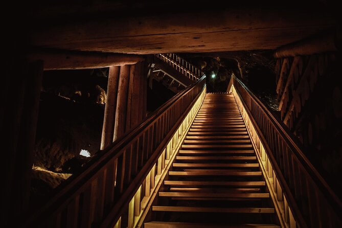 Wieliczka Salt Mine: Guided Tour from Krakow (with hotel pickup) - The Itinerary: Multiple Quick Stops En Route to the Mine