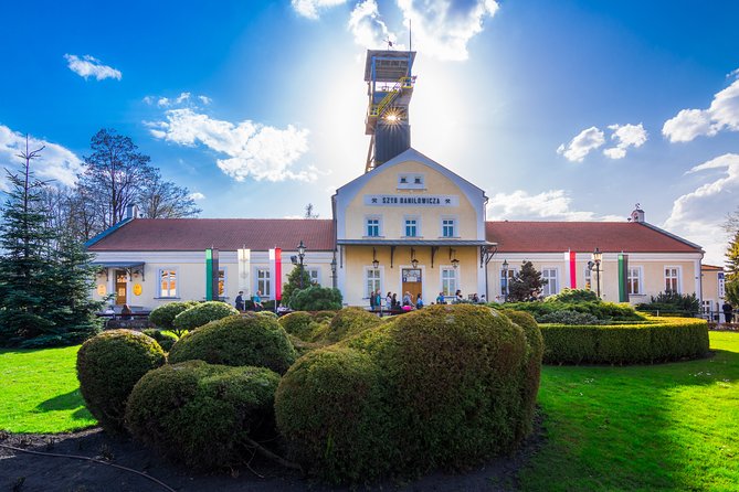 Wieliczka Salt Mine Skip the Line Ticket - The Guided Tour: Navigating the Salt Tunnels and Chambers