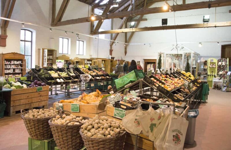 Wiesbaden: Certified organic farm - Domäne Mechtildshausen - The Location and Setting of Domäne Mechtildshausen