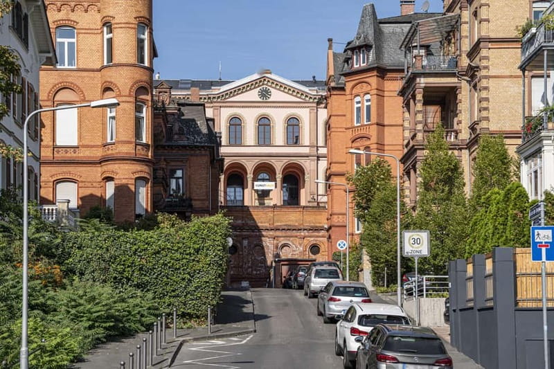 Wiesbaden: Culinary city tour through the Bergkirchenviertel - Four Tasting Stops and Their Highlights