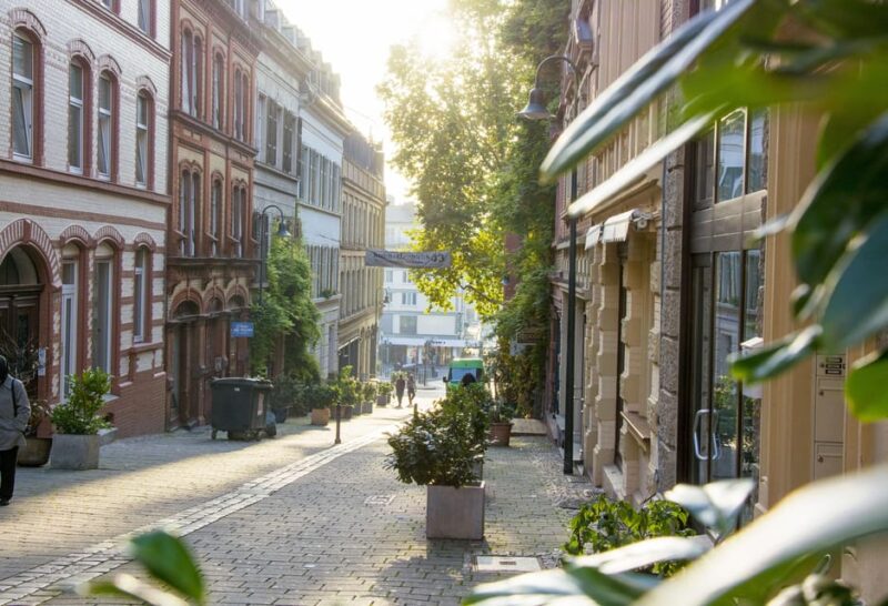 Wiesbaden: Culinary city tour through the Bergkirchenviertel - Who Should Consider This Tour?