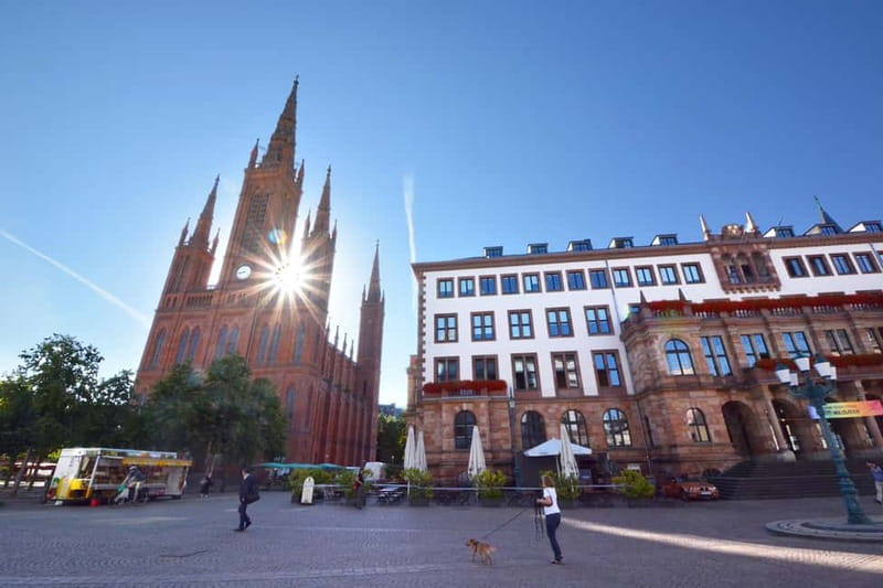 Wiesbaden: Schnuppertour - public tour - Visiting Wiesbaden’s Main Squares and Historic Places