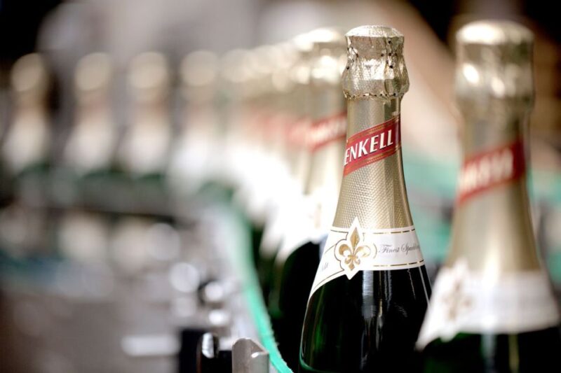 Wiesbaden: Sparkling Winemaking Tour with 3-Glass Tasting - Explore Wiesbadens Sparkling Wine Heritage with a 3-Glass Tasting Experience