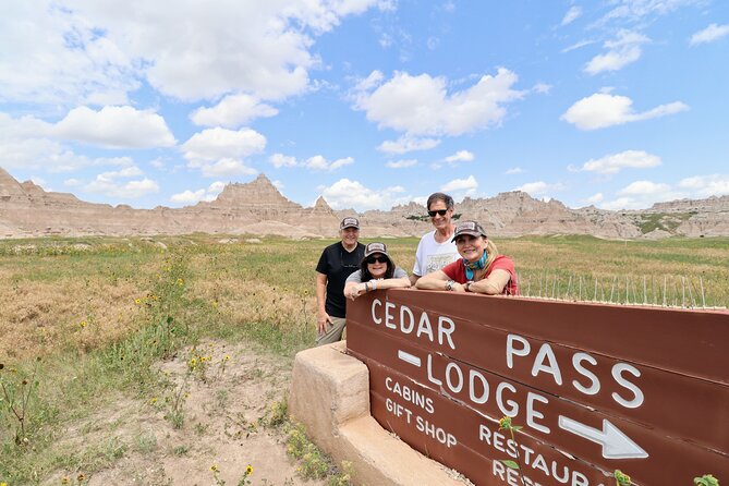 Wildlife Biologists Field Expedition: The Badlands Uncovered - Discover the Wildlife Biologists Field Expedition: The Badlands Uncovered