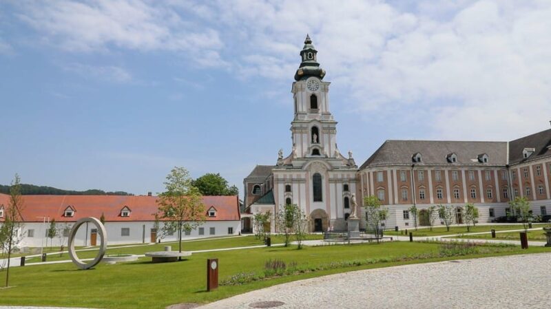 Wilhering Abbey: Discover 875 years of history! - The Gate, Café, and Shopping: Hospitality at Wilhering Abbey