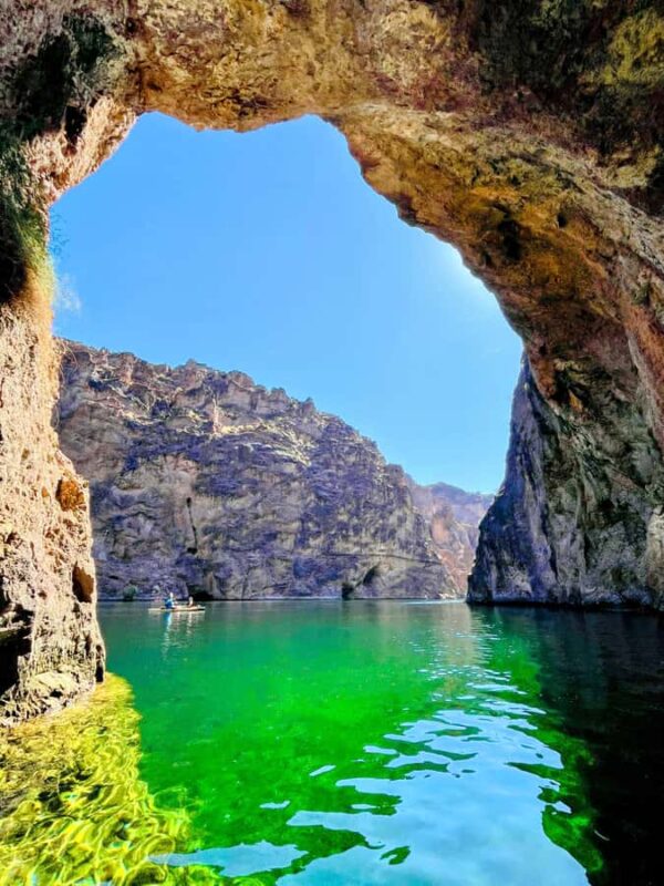 Willow Beach: Emerald Cave Kayak Tour & Optional Canyon Hike - Paddling Back Through the Narrows and Wildlife Encounters