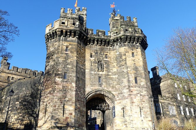 Windermere & Lake District Tour from Manchester Including Cruise - Scenic Start at Bowness-on-Windermere