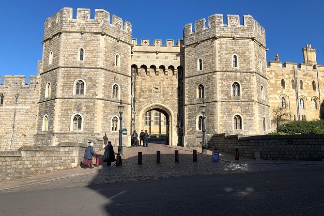 Windsor Castle and Eton College Private Car with Driver Guide - Flexibility and Customization: Tailoring Your Day