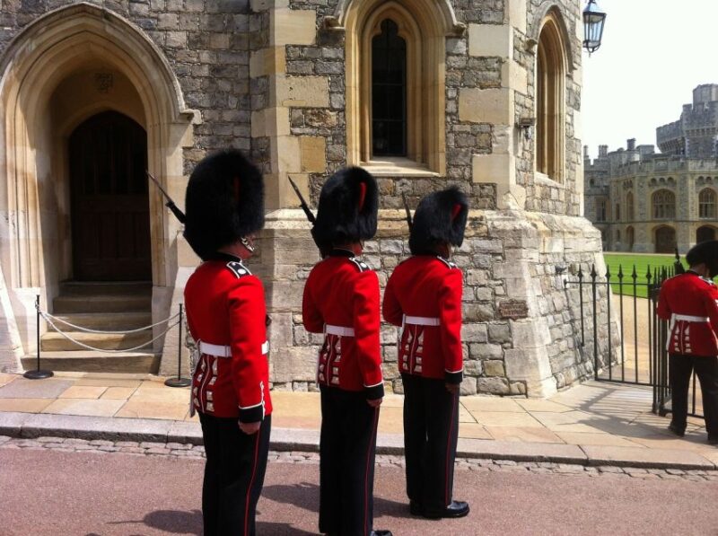 Windsor Castle Hampton Court palace Private Tour with Ticket - What Makes This Tour Stand Out: The Highlights