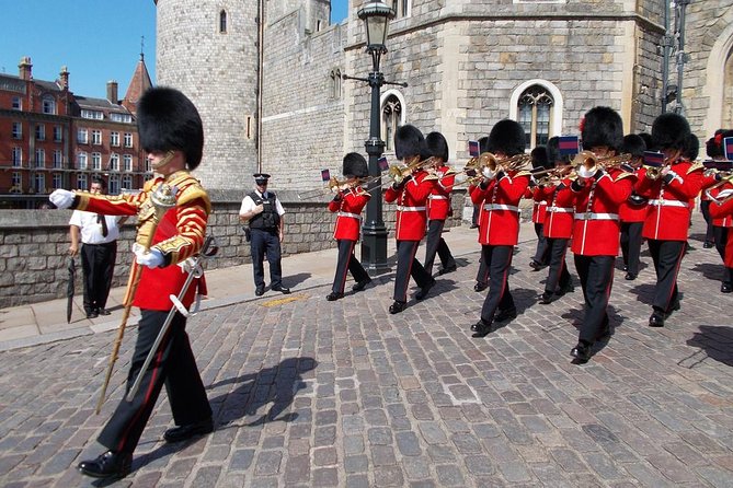 Windsor Castle private vehicle service from London with Admission tickets - The Comfort and Style of Private Transport