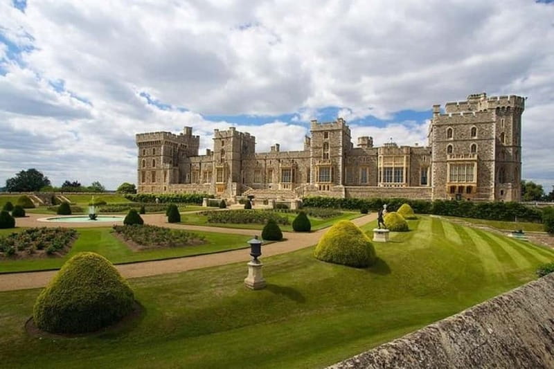 Windsor Castle, Stonehenge and Bath Tour Private - Explore England’s Iconic Heritage Sites in Comfort and Style