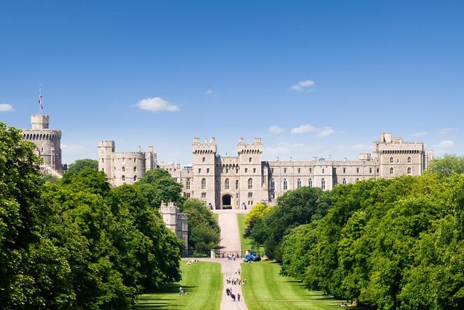 Windsor Castle Tour from London with Transportation & Audio Guide - Convenient Transportation from Central London