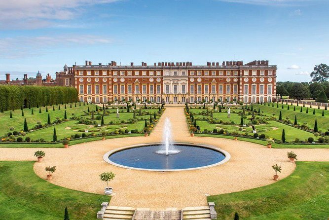Windsor & Hampton Court Executive Vehicle Private Tour with Pass - Logistics: Meeting Points, Timing, and Accessibility