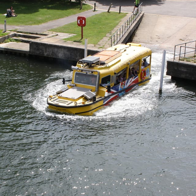 Windsor: Land and Water Amphibious Bus Sightseeing Tour - Guides Bring Windsor’s Stories to Life