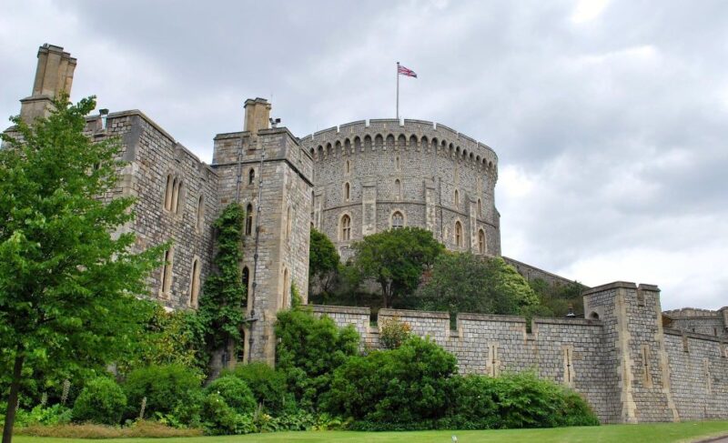 Windsor Oxford Cotswold Private Tour including Admissions - Comfortable Transportation and Private Group Experience