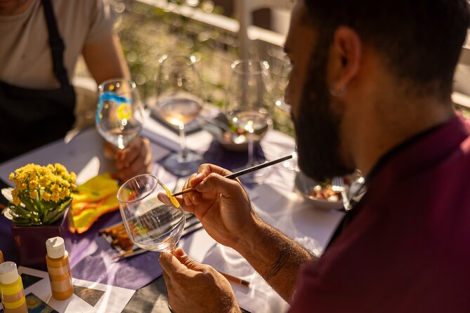 Wine and Canvas Club of Rome - Discover the Wine and Canvas Club of Rome for a Creative Evening with Fine Wines