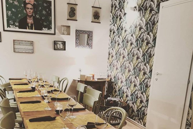 Wine and Food Tasting Experience in Lecce old town - Food and Drink Pairings in Depth