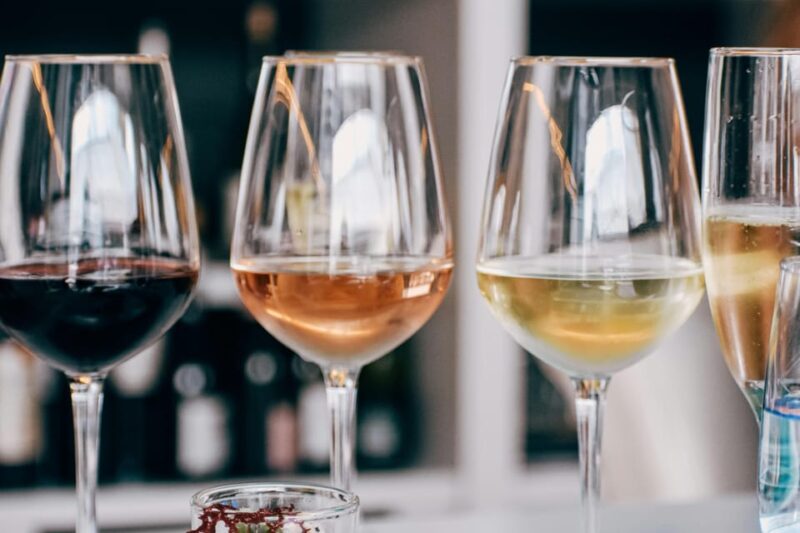 Wine and Oil Tasting in Madrid: Spain's Best Wines and Tapas - Galicia’s Famous Albariño White Wine Paired with Regional Cheese